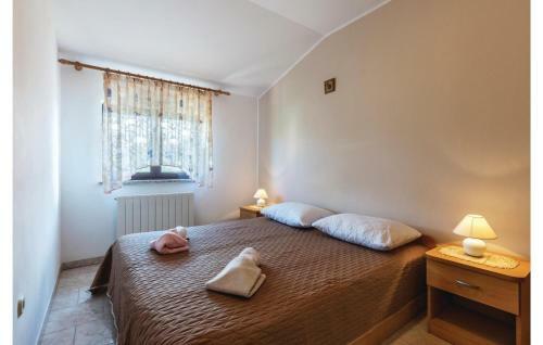 Two-bedroom Apartment In Peruski