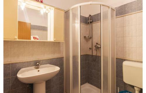 Two-bedroom Apartment In Peruski