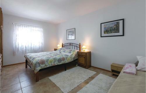 Two-bedroom Apartment In Peruski
