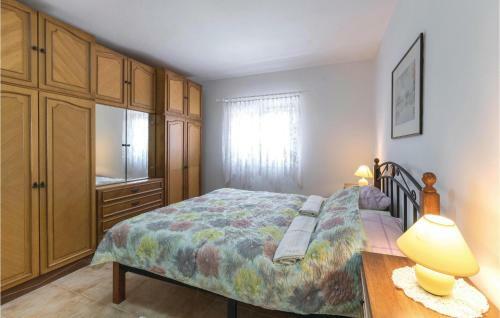 Two-bedroom Apartment In Peruski