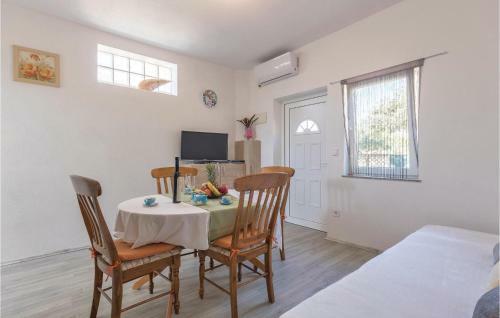 One-bedroom Holiday Home In Peroj