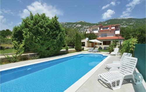 Two-bedroom Apartment In Ostrvica