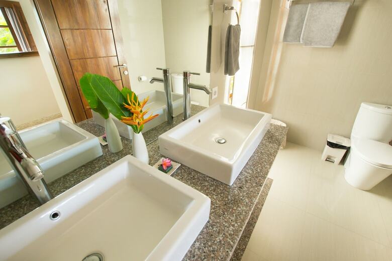Hotel Kubu Indah Dive & Spa Resort