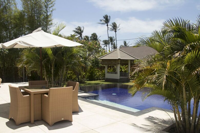 Hotel Kubu Indah Dive & Spa Resort