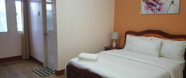 Hotel M2r Apartelle