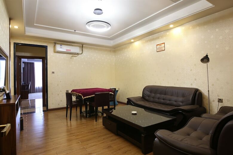 Guangzhou Helong Hotel
