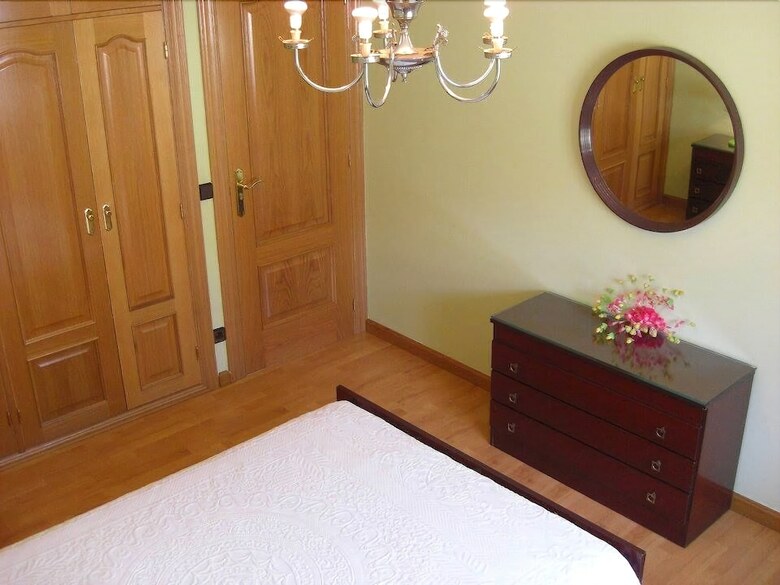 Hostal Albergue Agustina - Hostel