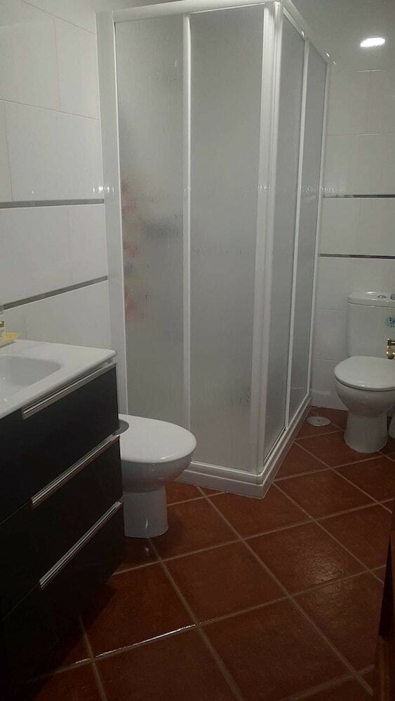 Hostal Albergue Agustina - Hostel