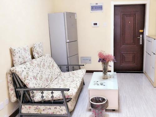 Comfort Yuexi Apartment
