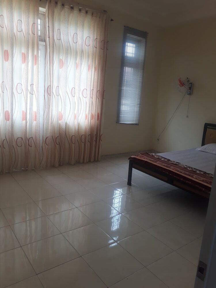 Hotel Phong Nghi Le Boi