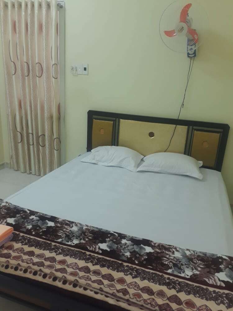 Hotel Phong Nghi Le Boi