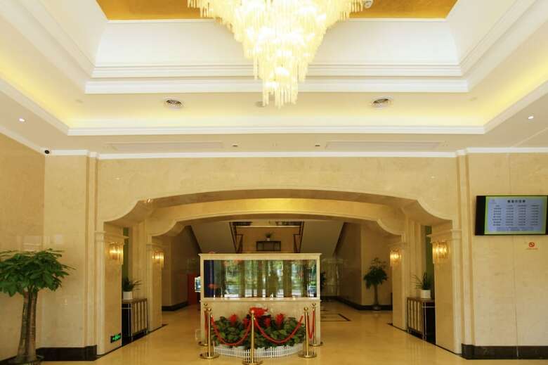 Liangchen Meijing Hotel