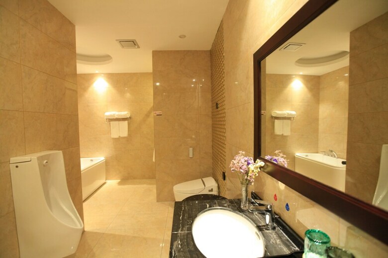 Liangchen Meijing Hotel