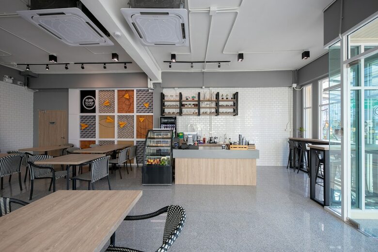 Hostal Sleep To Fly Hotel & Hostel