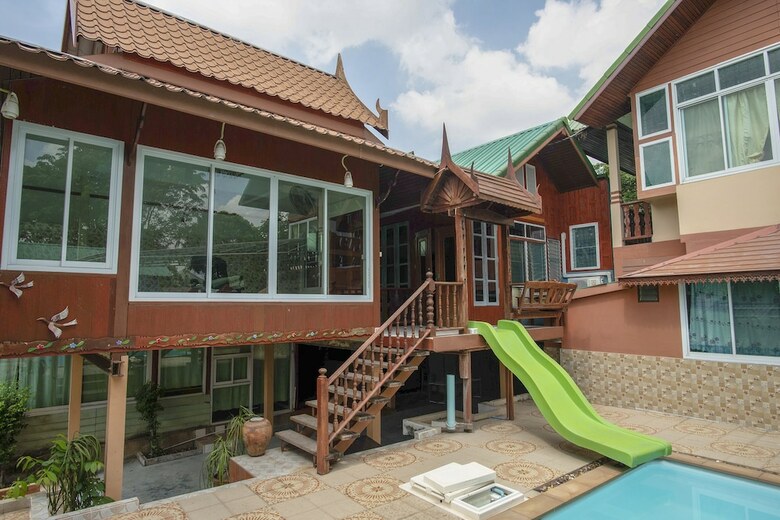 Hotel Oyo 402 Raknatee Resort
