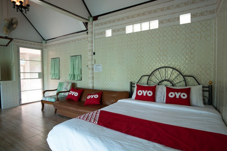 Hotel Oyo 402 Raknatee Resort