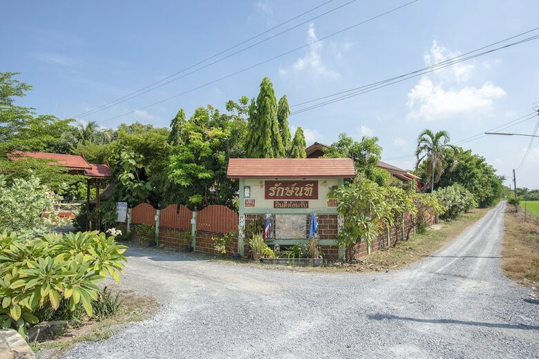 Hotel Oyo 402 Raknatee Resort