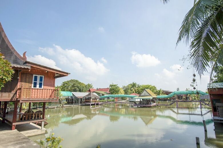 Hotel Oyo 402 Raknatee Resort
