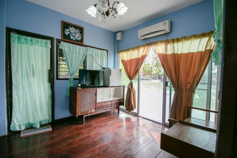 Hotel Oyo 402 Raknatee Resort