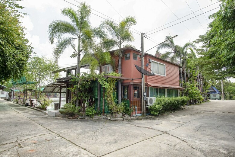 Hotel Oyo 402 Raknatee Resort