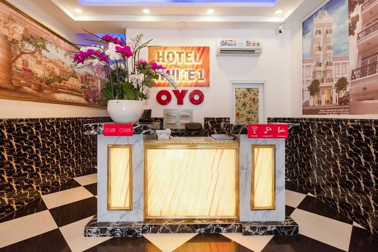 Oyo 471 White 1 Hotel