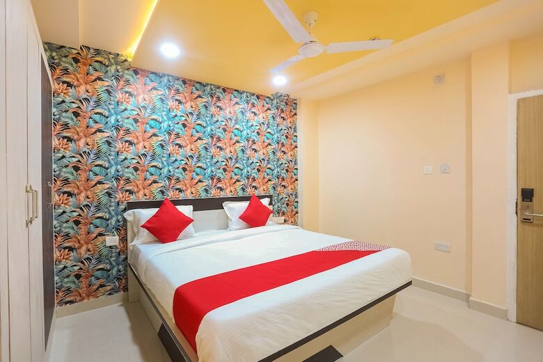 Apartamentos Oyo 47488 Hotel Keshmin