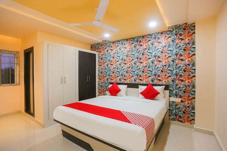 Apartamentos Oyo 47488 Hotel Keshmin