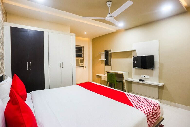 Apartamentos Oyo 47488 Hotel Keshmin