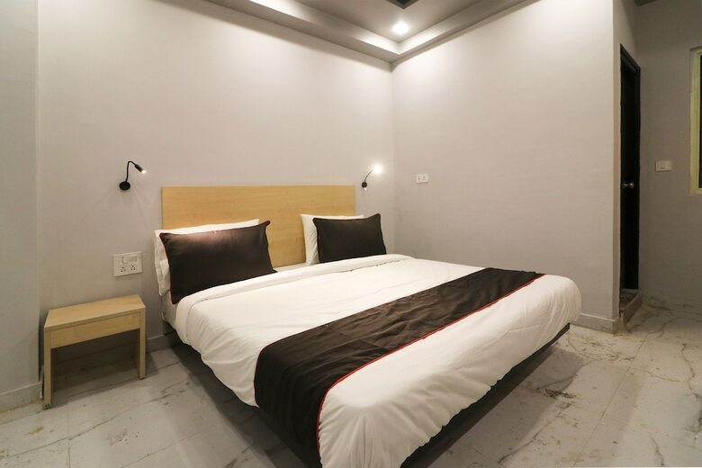 Hotel Collection O 42618 Sector 31 Rohini