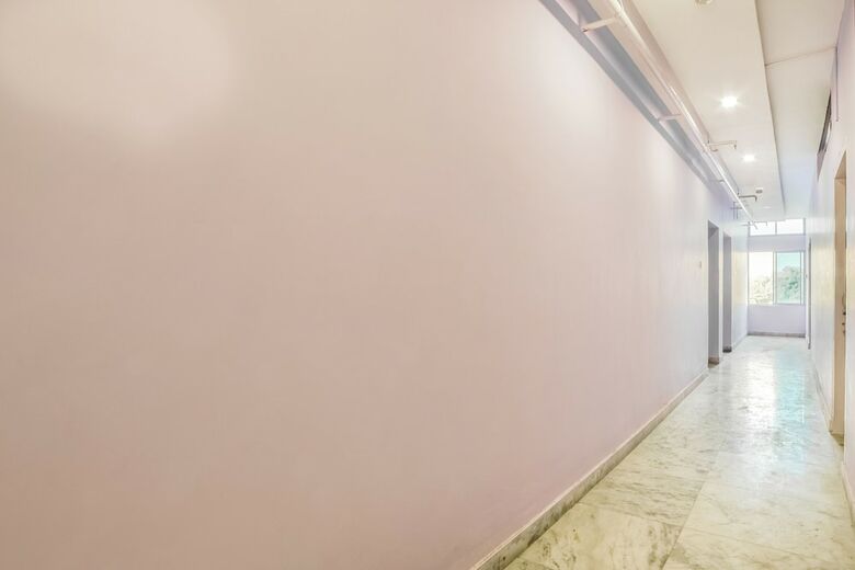 Hotel Oyo 49308 Royal Palace