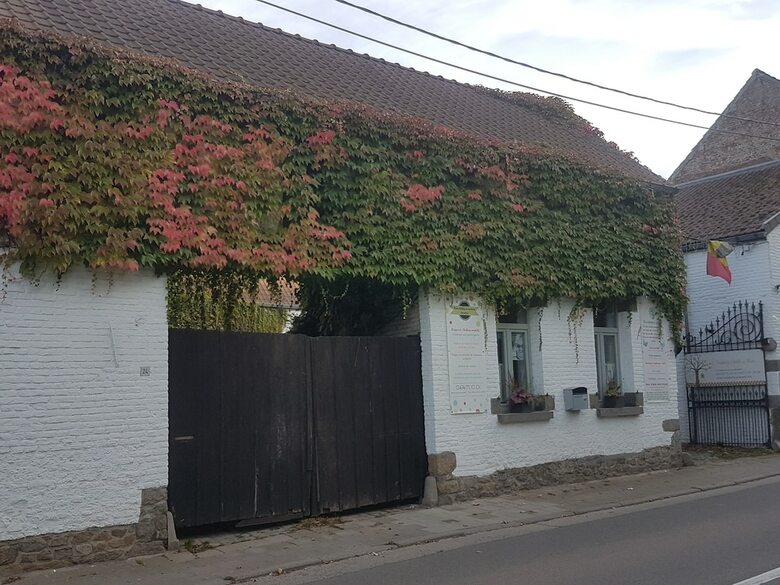Hostal L'instant Au Pr�sent