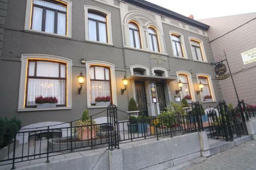 Hostal La Table D'or
