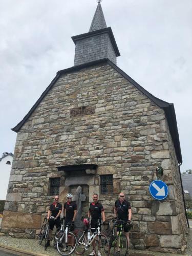 Hostal Zum Goldhahn