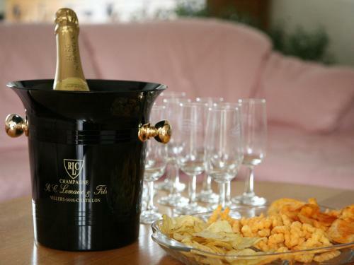 Lodge Holiday Home Les Orchidees Winenne