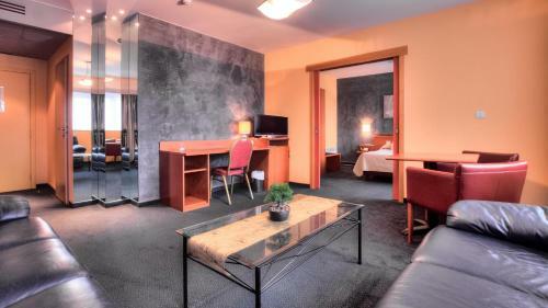 Hotel Tristar
