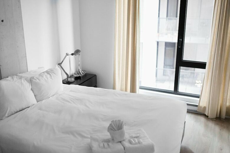 Apple Hotel Three