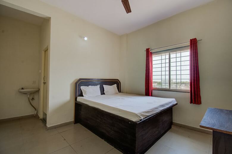 Spot On 62336 Hotel Nataraj