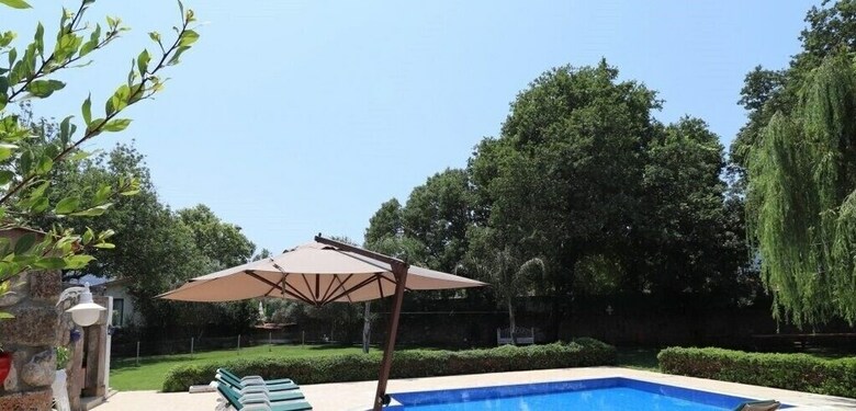 Villa Bln1 By Joylettings