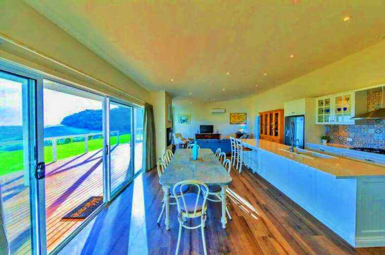 Luxury Coastal Lodge