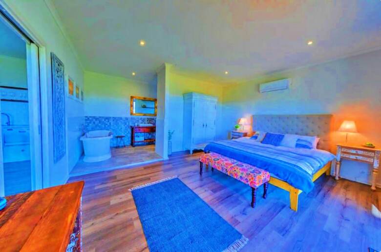 Luxury Coastal Lodge