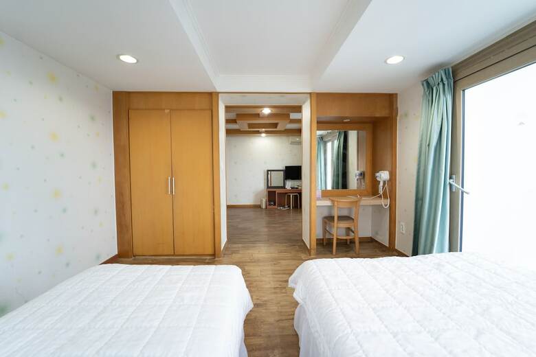 Hotel Navis