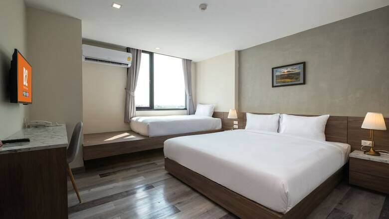 B2 Korat Premier Hotel