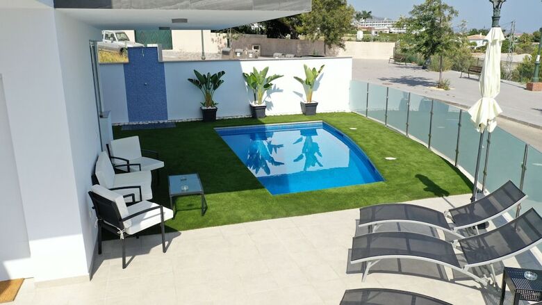 1062 Villa Picasso