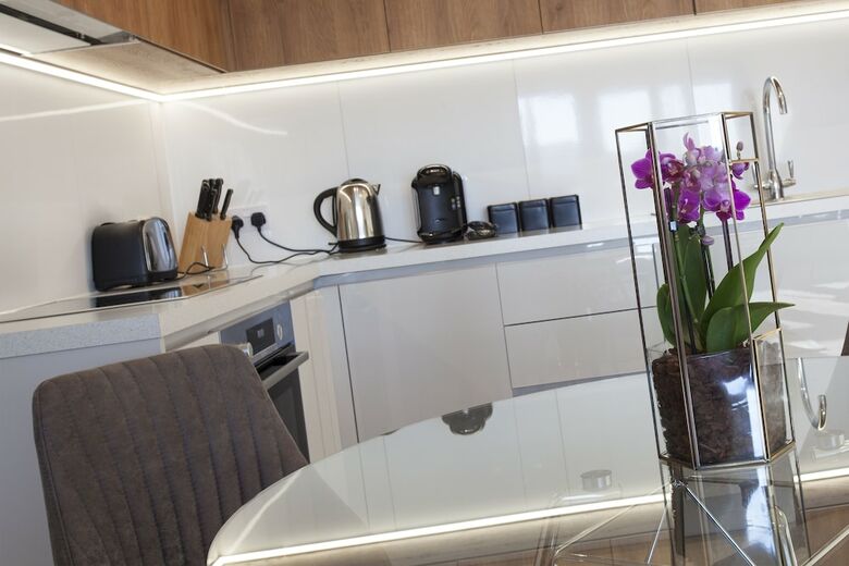 Charles Hope Apartments Heathrow South