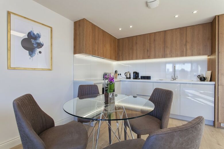 Charles Hope Apartments Heathrow South