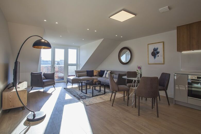 Charles Hope Apartments Heathrow South