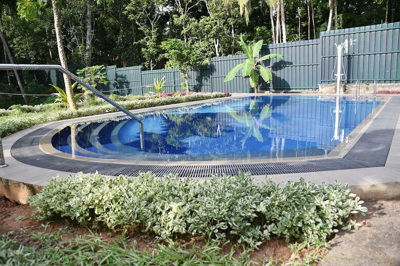 Hotel Ronan Residency