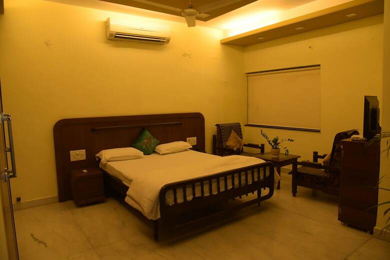 Hotel Amit Palace Bhilwara