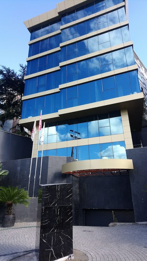 Hotel We Residence