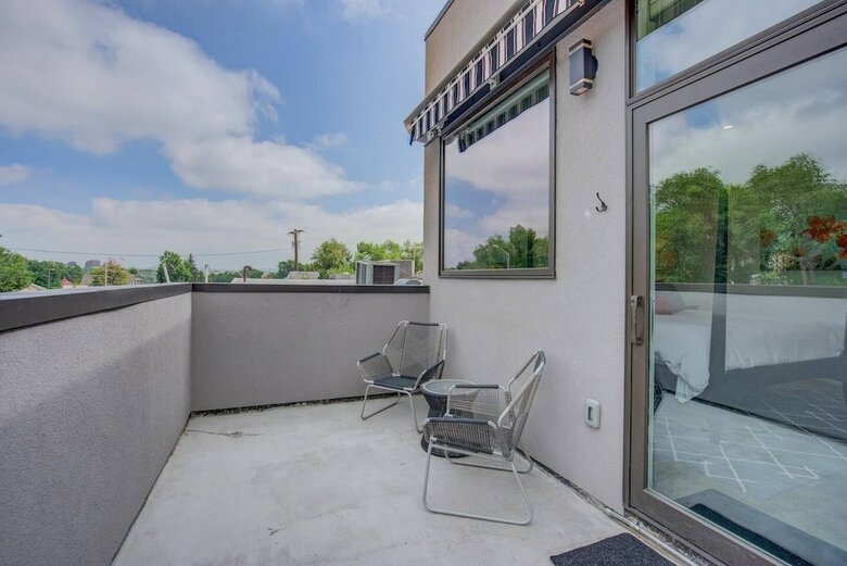 3br Modern Marveldowntown Customprivate Balcony